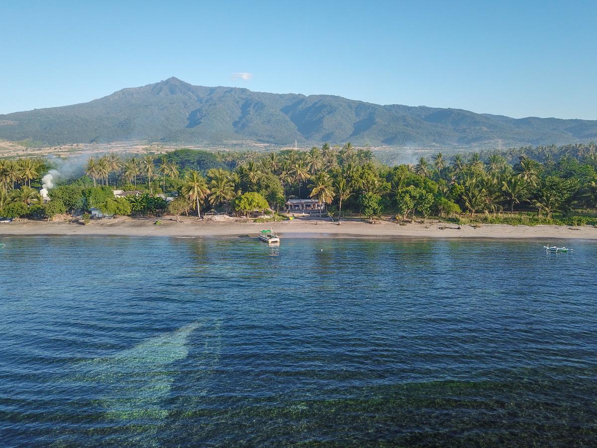 East Lombok Dive Hotel - 3 Private Rooms On The Beach With Seaview & Scuba Diving Center Labuhan Pandan Eksteriør billede