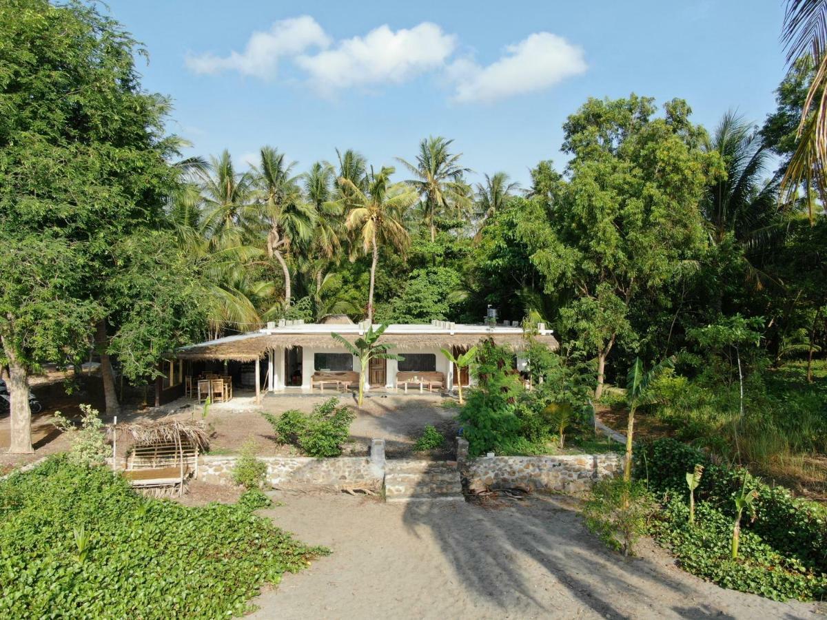 East Lombok Dive Hotel - 3 Private Rooms On The Beach With Seaview & Scuba Diving Center Labuhan Pandan Eksteriør billede